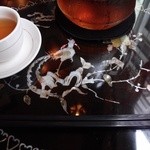 Honkon Kaisen Yamucharou - テーブルが螺鈿細工で綺麗～