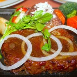 富士山型甲州ぶどう黒酢ソース和牛ハンバーグ2380円税別