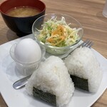 ありすカフェ&バー - おにぎりモーニング