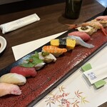 寿し肴和志 - ◉ 上寿司15貫　3,400円（税込）
      　☘️アワビ、マグロトロ、雲丹などを含む
      　　素晴らしい15貫✨
      　　赤酢のシャリで美味しいです！