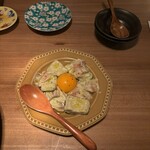 アスラ - サーモンアボカドユッケ