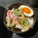 中華蕎麦 無冠 - らーめんの具をオンザライス