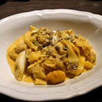 SMOKE DOOR - パスタはちゃんと2人別盛りにしてくれました