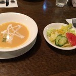 紅屋 - スープ、サラダ