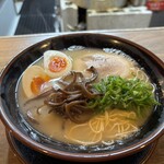 博多らーめん 万々 - 