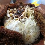 カウボーイカレー - ビック（リ）サンダーマウンテン、ソースとキャベツとライスだけでも料理が成立しそう（笑）