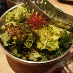 個室 神戸焼肉×食べ放題専門店 肉丸 - チョレギサラダ