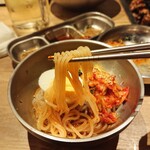 個室 神戸焼肉×食べ放題専門店 肉丸 - ビビン麺