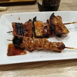 焼き鳥 でん - ぶた串、ハラミ(ちゃん♫)