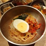 個室 神戸焼肉×食べ放題専門店 肉丸 - ビビン麺