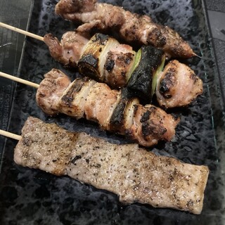 水炊き もつ鍋 鳥料理 博多 華味鳥_1