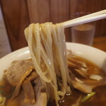 かじかや手打らーめん - 麺リフト