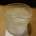 桜田 - お水　形の面白いグラス