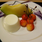 桜田 - デザート　ブランマンジェ　メロン　佐藤錦