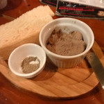 パブリックハウス ブラボー! - レバーペースト（650円）