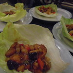 一路發 - 鶏と海老甘辛ソースのレタス包み