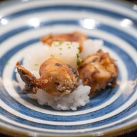 鎌倉 北じま - 2025.1 正月遊び（佐島産真蛸唐揚げ、蕪、蒸した白米、木の芽）