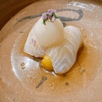 すし昇 - イチミダイの下に揚げなす