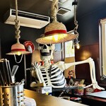 RAMEN HITONI YASASHIKU - 【店内】