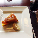 メインダイニングGRAND - リンゴのトルテ