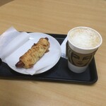 スターバックス・コーヒー - 料理写真:粗挽きソーセージパイとカフェミスト 2025.1月