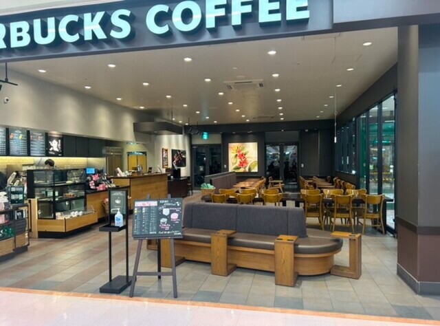 Starbucks Coffee Yamatokoriyama Apita Ten photo 4