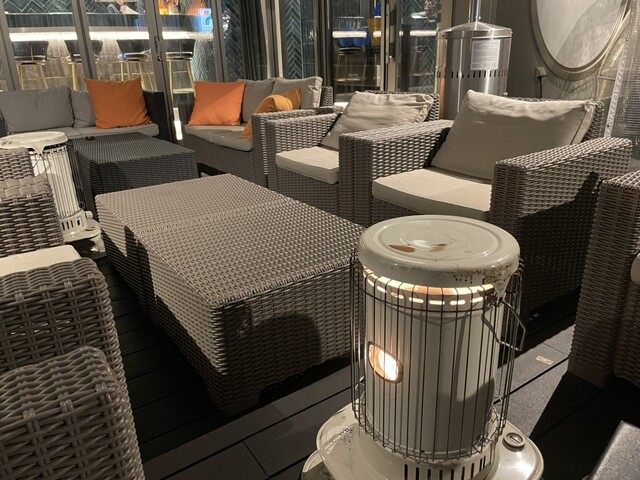 BISTRO TERRACE GORILLA photo 4