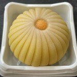 久栄堂菓子舗 - 『ねりきり(菊)』