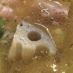 Ramen FeeL - 蓮根が隠れていました♪