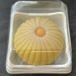 久栄堂菓子舗 - 『ねりきり(菊)』