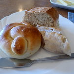 レストラン  ドゥ　アルブル - 日替りランチ（1300円）の自家製パン