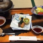 ホテルサンバレー富士見 - とある研修の後の夕食。食べきれない。