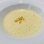 ベルエキップ - 淡い玉蜀黍のクリームスープ