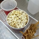 シネマサンシャイン衣山　コンセッション - 