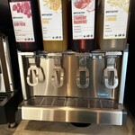 Hyatt Regency Waikiki Beach Resort and Spa - 