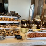 Hyatt Regency Waikiki Beach Resort and Spa - 