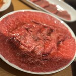 炭火焼肉ホルモン まるは - 