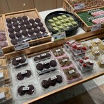 口福堂 - 料理写真:色々並んでます