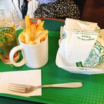 ラッキーピエロ 五稜郭公園前店 - 