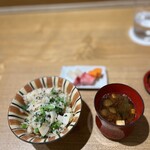 日本料理 e. - 赤だしと香の物