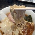 支那ソバ 小むろ - モチシコの中細麺