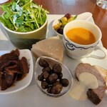 ヴァンティミリア - 前菜（里芋のブイヨン煮、むかごの塩バター茹でetc）