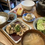 おともトごはん おかもト食堂 - 鶏ムネネギ塩つくね