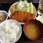 むにゅ - とんかつ定食　870円