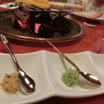 和田金 - あみ焼きはわさび、からし、岩塩で