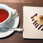 EL CIELO - 紅茶、ミニデザート　ティラミス