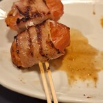 やきとん きむら - 肉巻き春菊がなくトマト