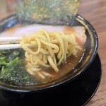 家系ラーメン王道家直伝 との丸家 - 