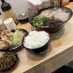 ラーメン猫猫 - 