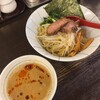 タンタン麺とからあげのジェイタン